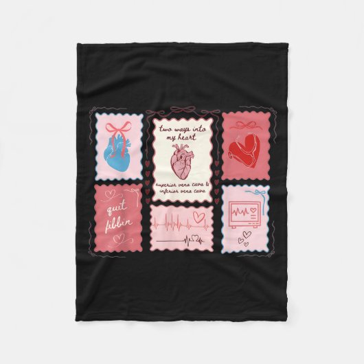 Cardiac Nurse Scalloped Stamp Heart Anatomy Coquet フリースブランケット (正面)