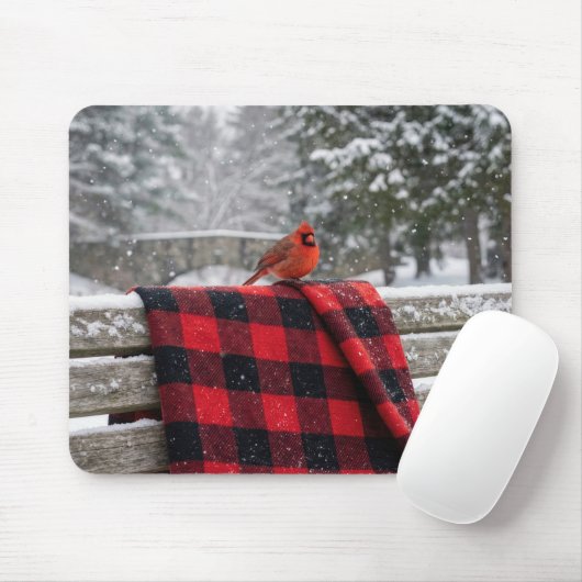 Cardinal On a Snowy Plaid Blanket マウスパッド (マウス)
