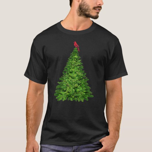 Cardinal Red Bird in Pine Tree Christmas Tシャツ (正面)