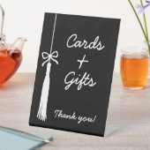 Cards & Gifts Coquette Black Bow Tassel Graduation 台座サイン (インサイチュ)