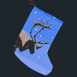 Caribou in Winter -オリジナルワイルドライフアート スモールクリスマスストッキング<br><div class="desc">カリブー冬のポートレート、オリジナル絵画の。キュートでオリジナルアートおもしろいを専門に買して、冬の愛する友達の中のカリボウの贈り物として素晴らし。クリエイティブするクリック-文字の追加と削除と変更に対してオン、写真のサイズ変更、色の変更など、カスタマイズツールで使用できる機能！</div>