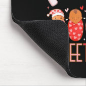 Caring For The Cutest Sweethearts Nicu Nurse Valen マウスパッド (コーナー)