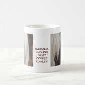 Carleyのかわいらしい小型雌の子馬 コーヒーマグカップ (中央)