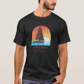Carova Beach  NC Vacationing Sailboating Sunrise Tシャツ (正面)