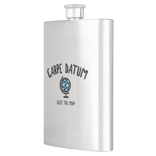 Carpe Datumがマップを押収 フラスク (左)