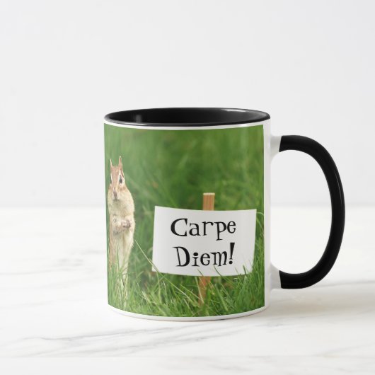 Carpe Diem! 印が付いているシマリス マグカップ (右)