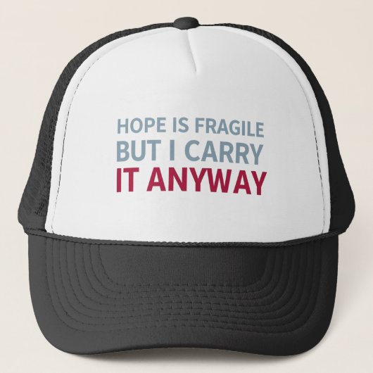 Carrying Hope キャップ (正面)