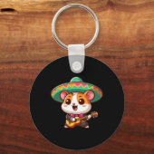 Cartoon Cinco De Mayo Hamster Mariachi Guitar Mexi キーホルダー (正面)