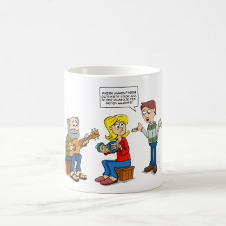 Cartoon; muziek maken en noten allergie コーヒーマグカップ