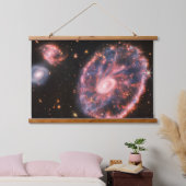 Cartwheel銀河系とそのコンパニオン銀河系。 吊り下げ型タペストリー (寝室)