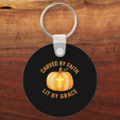 Carved By Faith Lit By Grace Pumpkin Cross Christi キーホルダー (正面)