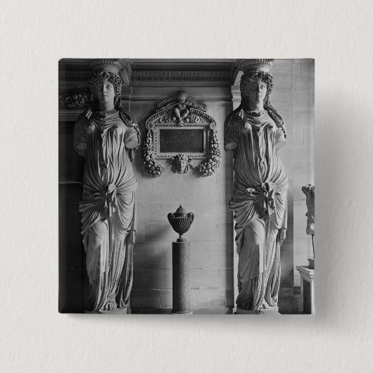 Caryatidsからの2台のcaryatidsの眺め 缶バッジ (正面)