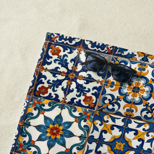 Casa Colorida Azulejo  ビーチタオル (インサイチュ)