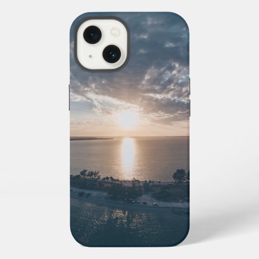 Case-Mate タフ Apple iPhone 13 カバー (裏面)