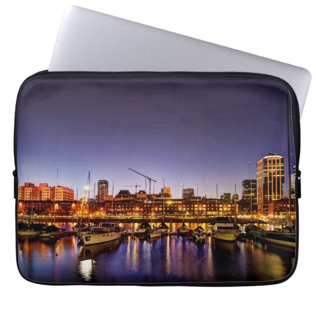 Casi De Noche -ほとんど夜 ラップトップスリーブ (正面)