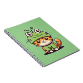 Cat 魅力的 in Frog Hat – かわいいベビー子猫 ノートブック (右側)