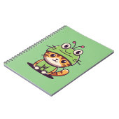 Cat 魅力的 in Frog Hat – かわいいベビー子猫 ノートブック (左側)