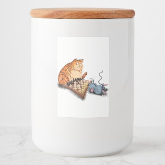 Cat and Mouse Playing Chess Cartoon Drawing Funny フードラベル (正面)