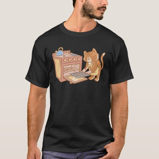 Cat baking cookies and biscuits in the kitchen men tシャツ (正面)