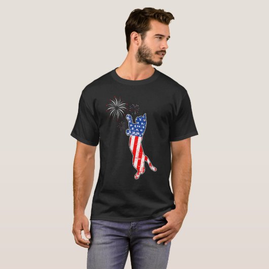 Cat Fireworks  4th Of July American Flag Cat Dad M Tシャツ (正面フル)