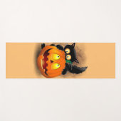 Cat Fun Halloween Character biting a Pumpkin  ヨガマット (正面(横))