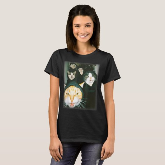 Cat Gang Meme Funny Chaotic Cats Unhinged Feline H Tシャツ (正面フル)