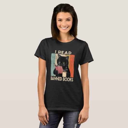 Cat I Read Banned Books  Bookworms Reading Book 1 Tシャツ (正面フル)