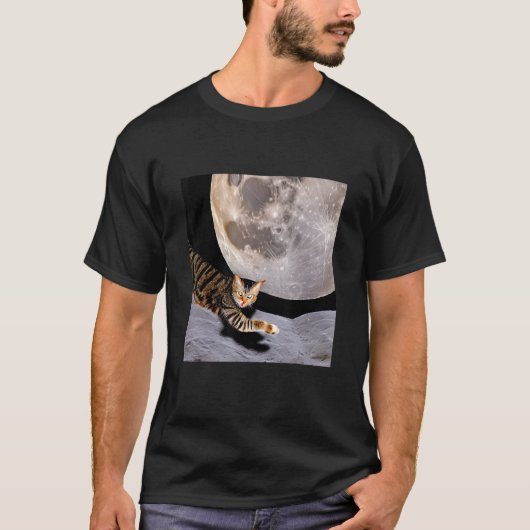Cat In Outer Space Cute Kitten Kitty Strange Desig Tシャツ (正面)
