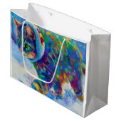 Cat in Snow Wearing Ear Muffs ラージペーパーバッグ (正面アングル)