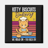 Cat Kneading Baker Kitty Biscuits We Knead Em You マグネット (正面)
