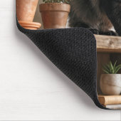 Cat Knocking Off 2026 Year from Bookcase マウスパッド (コーナー)