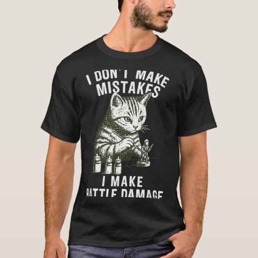 Cat Miniature Painter Battle Damage Funny Miniatur Tシャツ (正面)