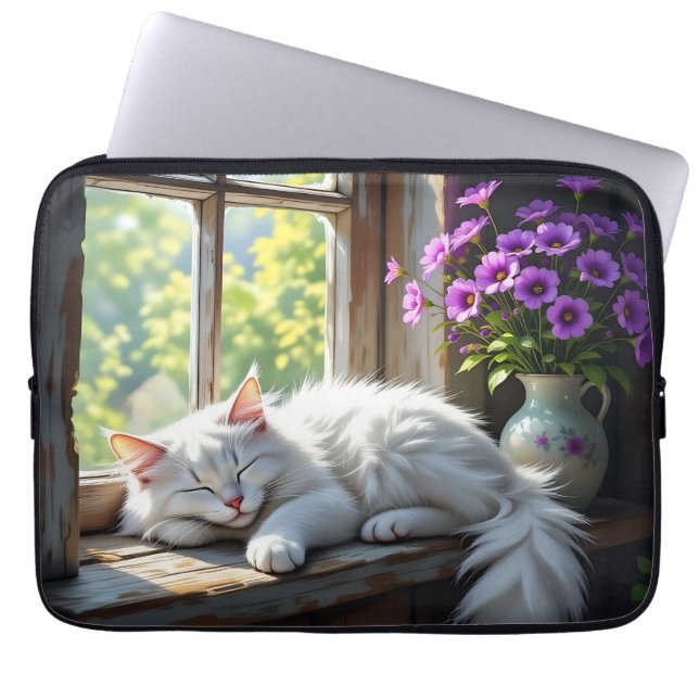 Cat Napping on the Window Sill | Purple Flowers ラップトップスリーブ (正面)