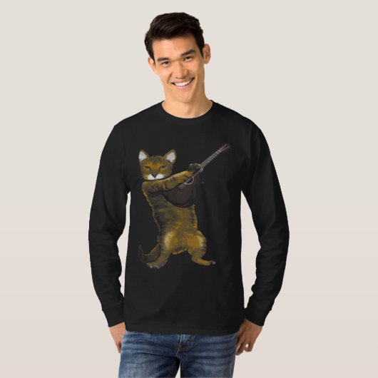 Cat Playing Acoustic Guitar Musician Tシャツ (正面フル)