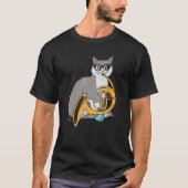 Cat Playing French Horn Playing Music Black Glasse Tシャツ (正面)