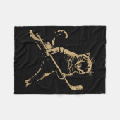 Cat Playing Ice Hockey フリースブランケット (正面(横))