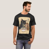Cat Ramen Monkey Shirt Funny Cat Monkey Eating Ram Tシャツ (正面フル)