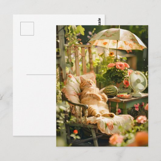 Cat Relaxing in Deck Chair Under Sun Umbrella ポストカード (正面/裏面)