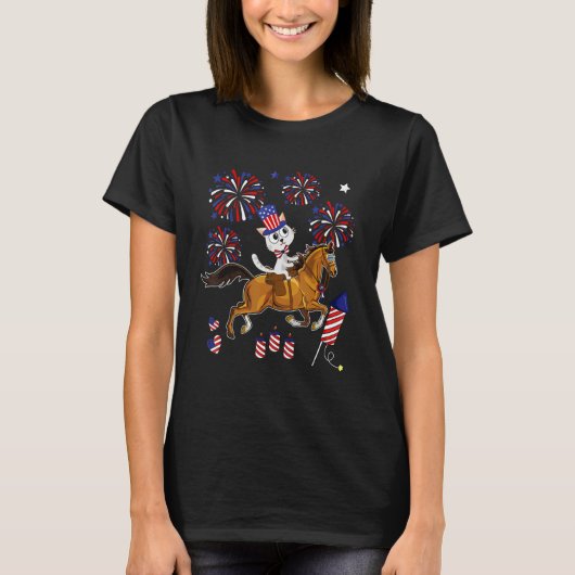 Cat Ridding Horse Sunglasses 4th Of July American  Tシャツ (正面)