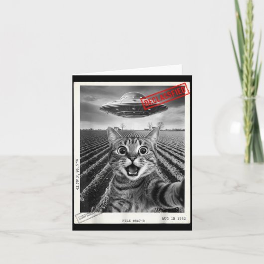 Cat Selfie Ufo Alien Funny Surprised Cat Meme Men  カード (正面)