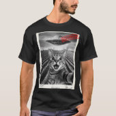 Cat Selfie Ufo Alien Funny Surprised Cat Meme Men  Tシャツ (正面)