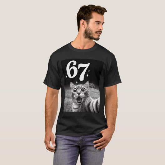 Cat Selfie With 67 Meme Funny Cats Graphic For Men Tシャツ (正面フル)