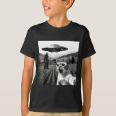 Cat Selfie With Alien Ufo Funny Cat Alien Bigfoot  Tシャツ (正面)