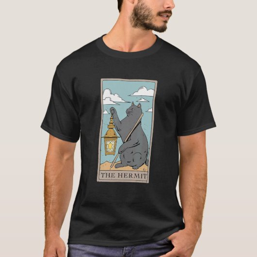 Cat The Hermit Tarot Card for a Tarot Card Reader Tシャツ (正面)