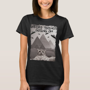 Cat UFOミーム- UFOsおもしろいを使用したCat Selfie Tシャツ