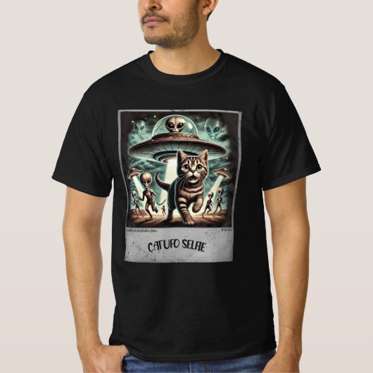 Cat UFO Selfie：怖い子猫（男Tシャツ） #11 Tシャツ (正面)