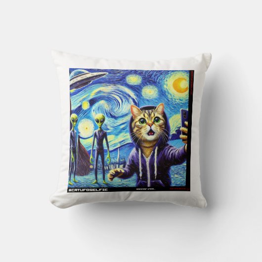Cat UFO Selfie: Gift From The Kitten #03 クッション (正面)