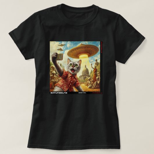 Cat UFO Selfie: Gift From The Kitten #10 Tシャツ (デザイン正面)