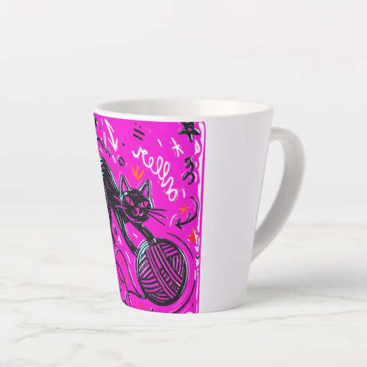 cat with a Ball カフェラテマグ (右アングル)