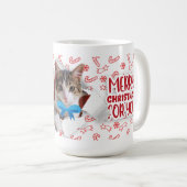 Cat with bow wishing Merry Christmas Mug コーヒーマグカップ (正面右)
